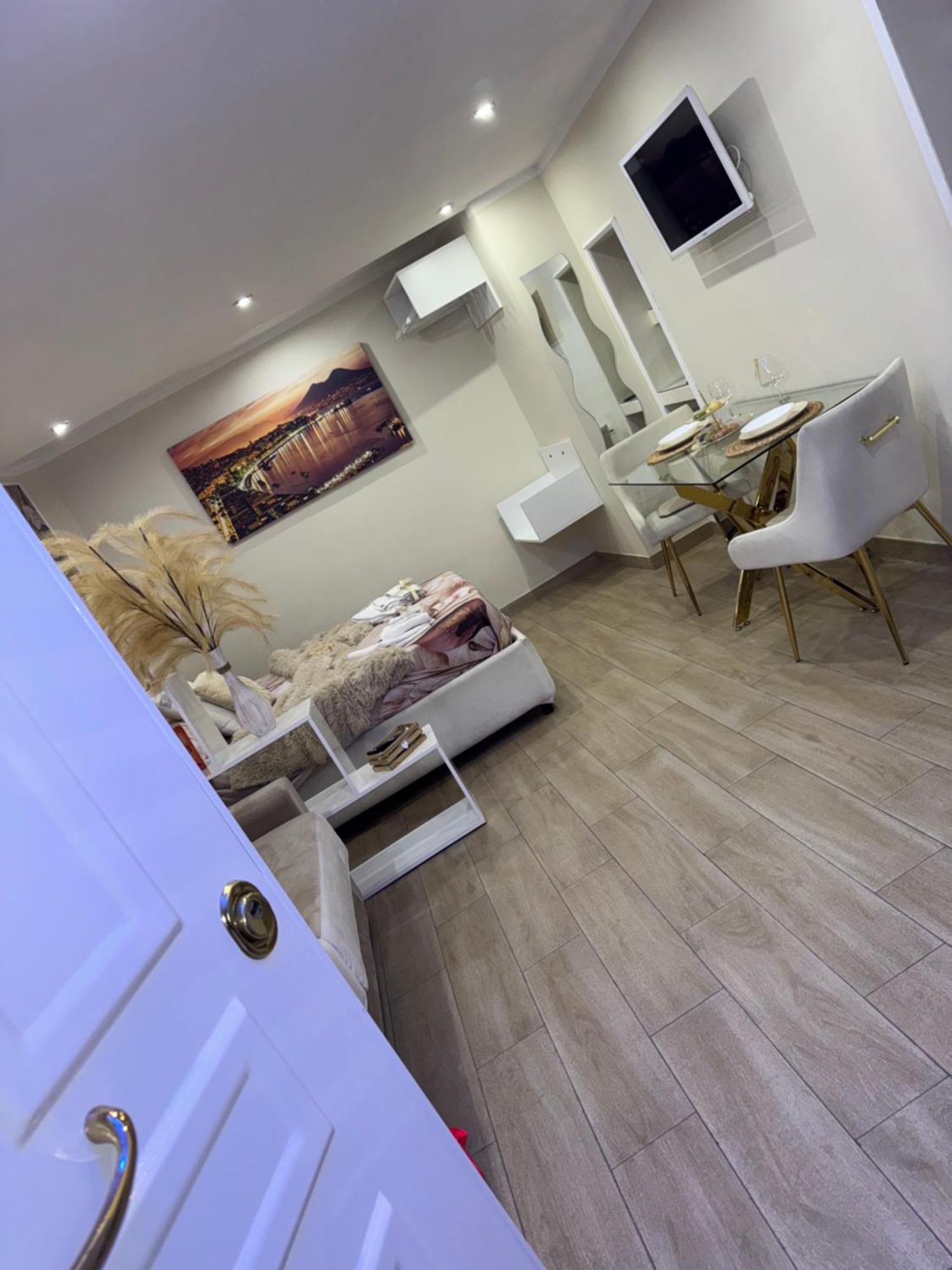 נאפולי La Dimora Dei Sogni Sedil Capuano Home Suite מראה חיצוני תמונה